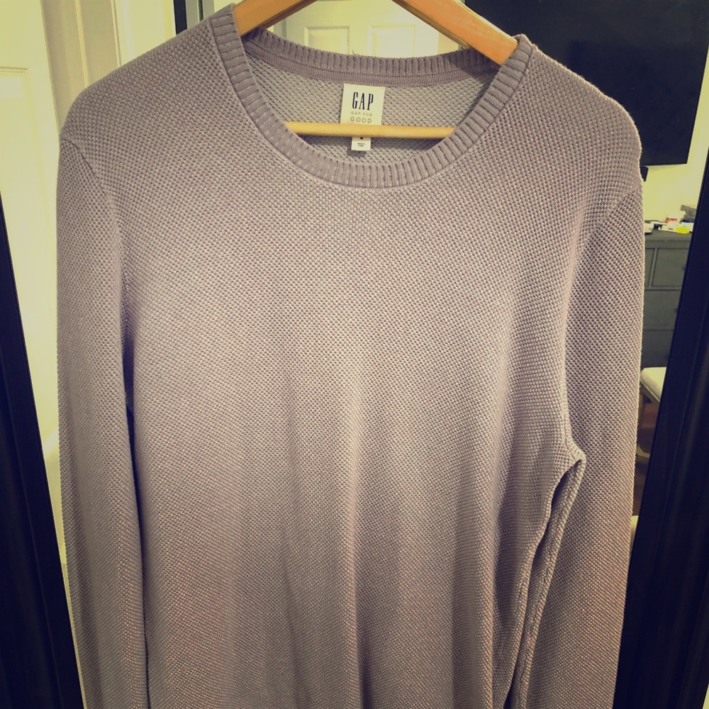 Gap men sweater, size medium lavender color